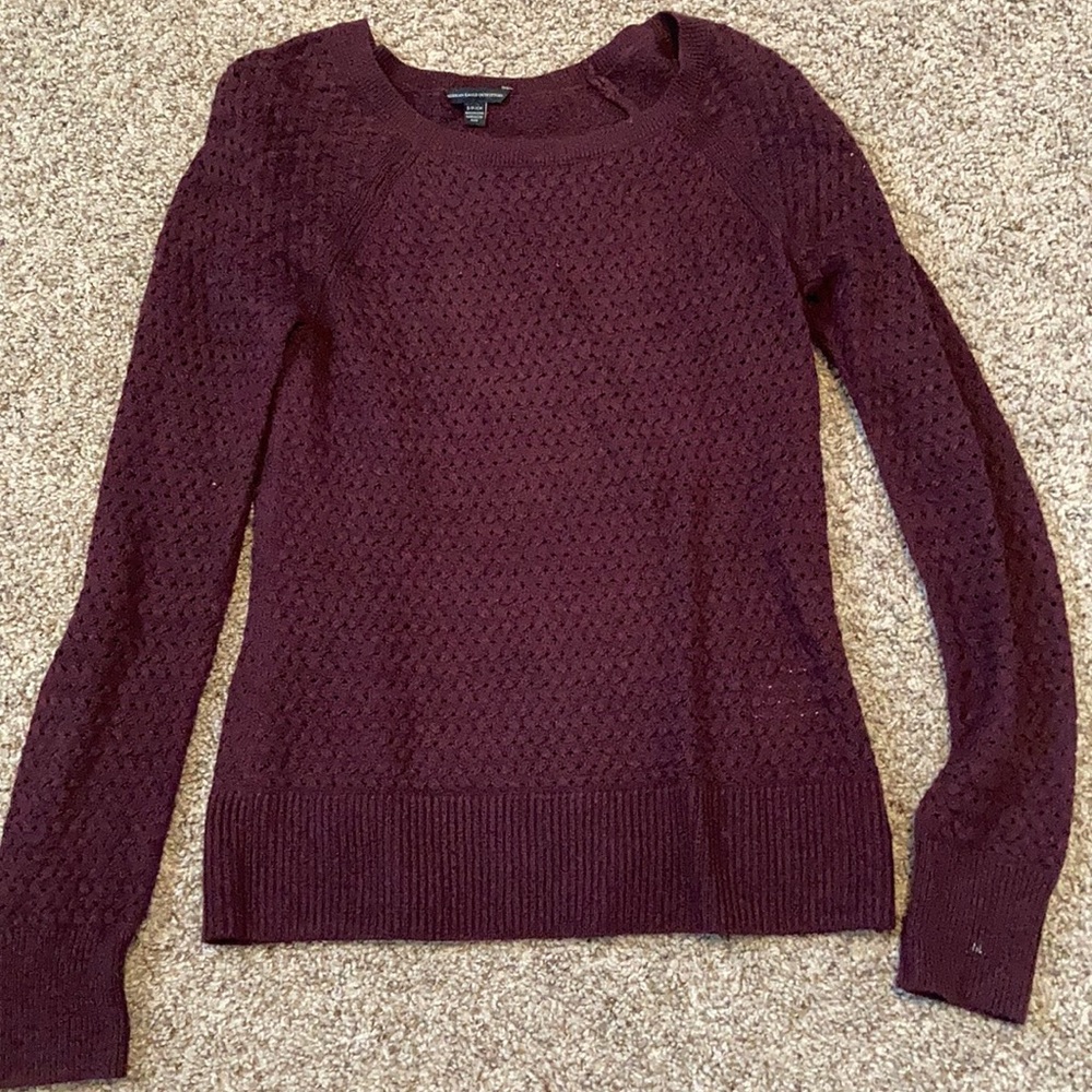American Eagle knit maroon sweater